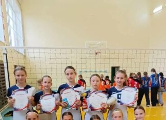 Волейболистки Смоленской спортивной школы стали победительницами турнира ко Дню учителя